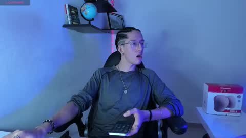 Manuel online show from 11/09/25, 01:48