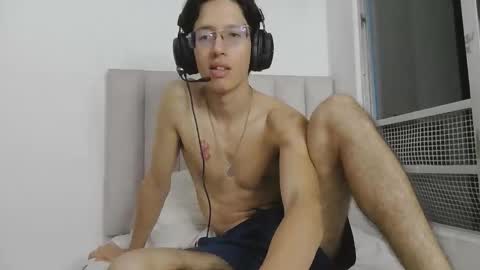 Manuel online show from 03/20/26, 02:16