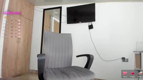 manucute 23  online show from 02/24/25, 07:52