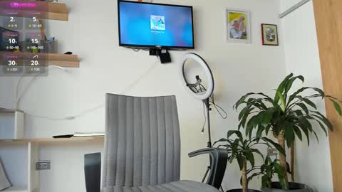 manucute 23  online show from 10/23/25, 03:11