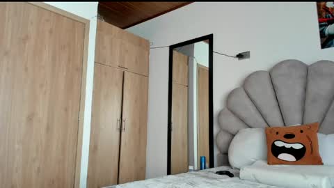 manucute 23  online show from 04/20/26, 02:53