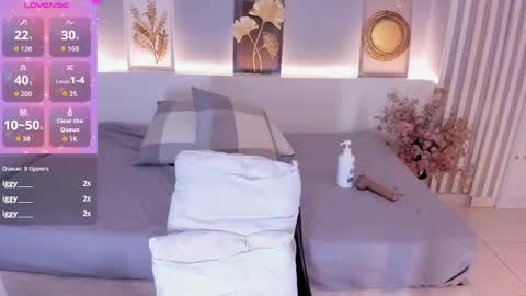 manuela_montes_ online show from 05/11/26, 04:04