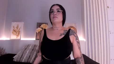 manuela_montes_ online show from 06/13/26, 12:25