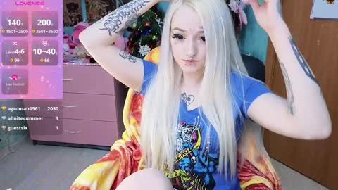 Snapshot of manuela_unicorn chatting on 12/28/24, 11:16 Manuela online show from 12/28/24, 11:16