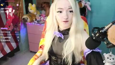 Snapshot of manuela_unicorn chatting on 01/18/25, 03:31 Manuela online show from 01/18/25, 03:31