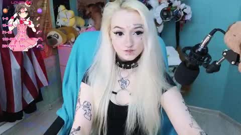 Snapshot of manuela_unicorn chatting on 02/25/25, 03:16 Manuela online show from 02/25/25, 03:16