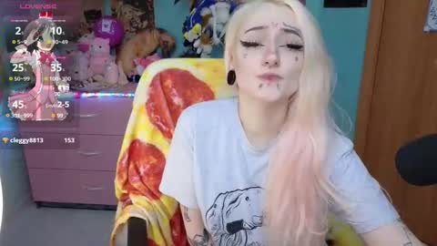 Manuela online show from 02/16/26, 08:38