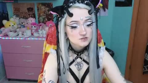 Manuela online show from 04/14/26, 08:26