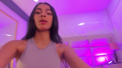 Manuela online show from 02/21/26, 09:05