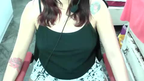 Manu Escarlate online show from 04/28/26, 02:27