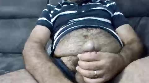 Snapshot of manuv chatting on 09/14/25, 11:37 manuv online show from 09/14/25, 11:37