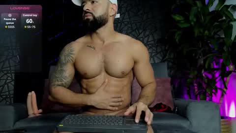 MAOFENIX online show from 11/23/25, 02:50