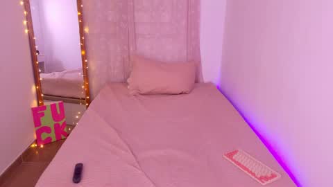     online show from 05/12/26, 06:10