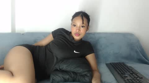 Snapshot of mar_aimy chatting on 09/18/25, 03:41 Mar   online show from 09/18/25, 03:41