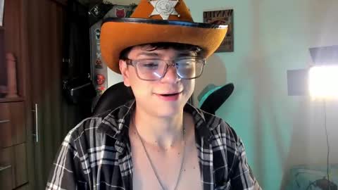 Snapshot of mar_alexis chatting on 09/13/25, 02:00 mar_alexis online show from 09/13/25, 02:00