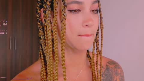 Mara Independent Model online show from 02/01/25, 07:34