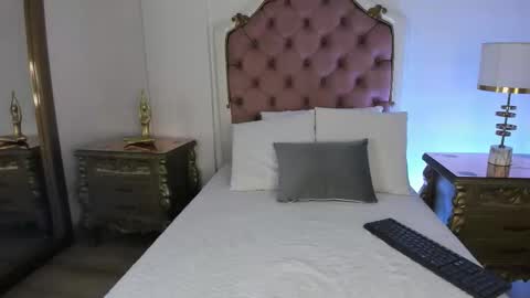 Mara online show from 11/21/25, 04:11