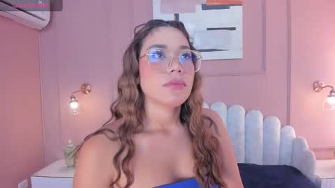 Snapshot of mara_brooks chatting on 01/25/25, 07:07 Mara online show from 01/25/25, 07:07