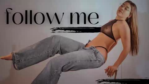 Snapshot of mara_brooks chatting on 02/28/25, 10:06 Mara online show from 02/28/25, 10:06