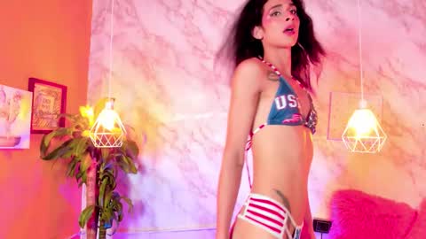 Mara online show from 10/31/25, 12:00