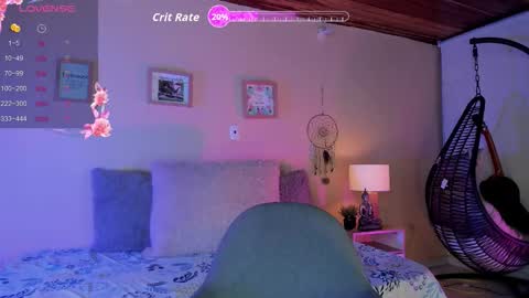 Snapshot of mara_jackson_ chatting on 11/13/25, 01:32 MARA online show from 11/13/25, 01:32