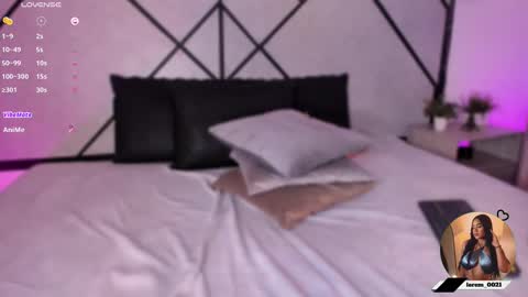 Snapshot of mara_martinez chatting on 03/05/25, 07:27 online show from 03/05/25, 07:27