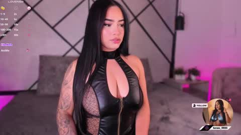 Snapshot of mara_martinez chatting on 09/13/25, 04:23 online show from 09/13/25, 04:23