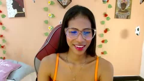 Snapshot of mara_summer chatting on 06/29/26, 01:22 Mara 3 online show from 06/29/26, 01:22