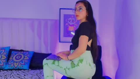 Mara online show from 12/19/25, 08:49