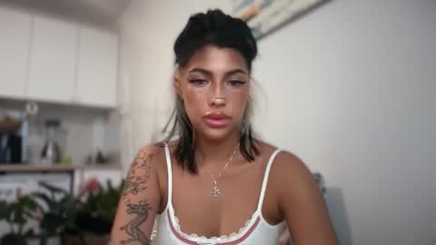 Marakuia online show from 10/23/25, 05:51