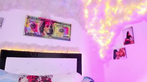 maralinette22 online show from 02/23/25, 01:32