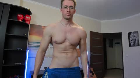 Snapshot of marc105100 chatting on 03/07/25, 06:54 alex marvelxx online show from 03/07/25, 06:54