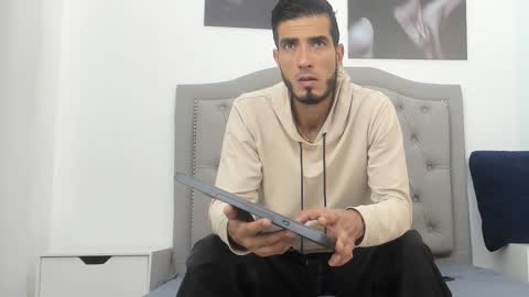 Marc Ruffalo online show from 02/16/26, 07:43