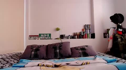 marce_and_luis online show from 04/21/26, 12:00