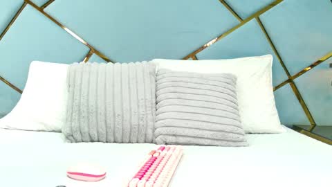 marcela_rojas online show from 10/15/25, 11:32