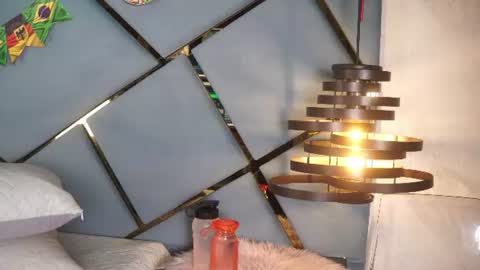 Snapshot of marcela_rojas chatting on 07/13/26, 11:35 marcela_rojas online show from 07/13/26, 11:35