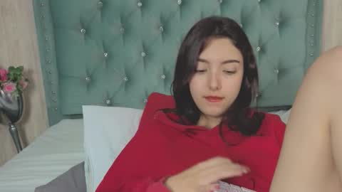 Marcela online show from 10/10/25, 12:31