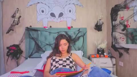 Marcela online show from 10/20/25, 07:36