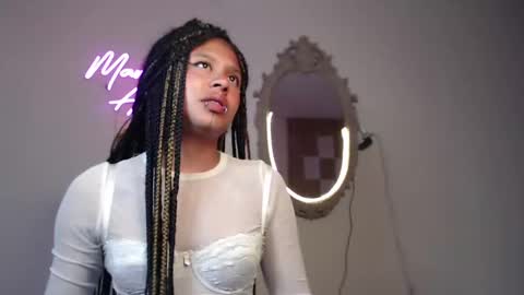 Snapshot of marceline_abadeer00 chatting on 12/17/24, 12:56 Michell Dayan online show from 12/17/24, 12:56