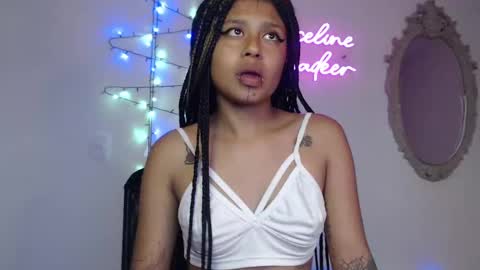 Snapshot of marceline_abadeer00 chatting on 12/25/24, 05:26 Michell Dayan online show from 12/25/24, 05:26