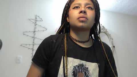 Snapshot of marceline_abadeer00 chatting on 12/30/24, 12:32 Michell Dayan online show from 12/30/24, 12:32