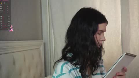 Snapshot of marceline_lu chatting on 02/07/26, 03:43 Marcelline online show from 02/07/26, 03:43