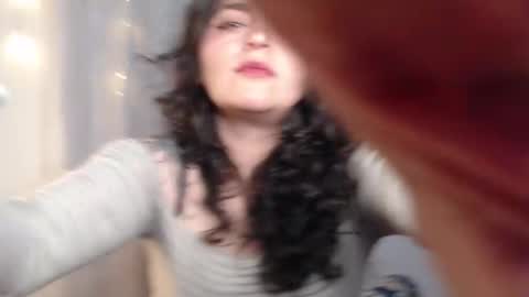 Snapshot of marceline_uu chatting on 01/24/25, 01:35 M A R C I online show from 01/24/25, 01:35