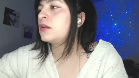 Snapshot of marceline_uu chatting on 02/27/25, 02:10 M A R C I online show from 02/27/25, 02:10