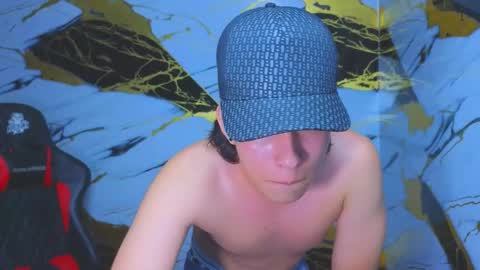 marcelo_boy online show from 11/12/25, 02:28