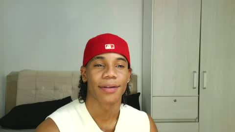 Snapshot of marcelo_dosantos77 chatting on 05/10/26, 09:53 MARCELO online show from 05/10/26, 09:53