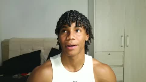 Snapshot of marcelo_dosantos77 chatting on 05/31/26, 08:43 MARCELO online show from 05/31/26, 08:43