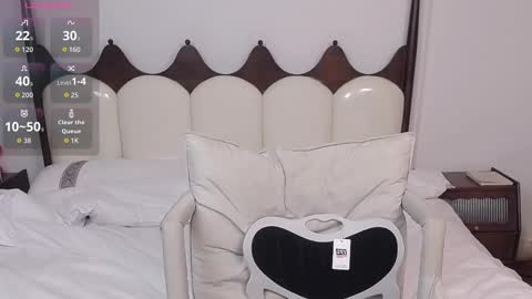 Lena online show from 12/21/25, 04:58