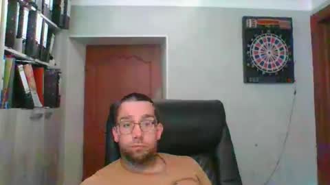 Snapshot of marcjemp chatting on 05/18/26, 12:33 marcjemp online show from 05/18/26, 12:33