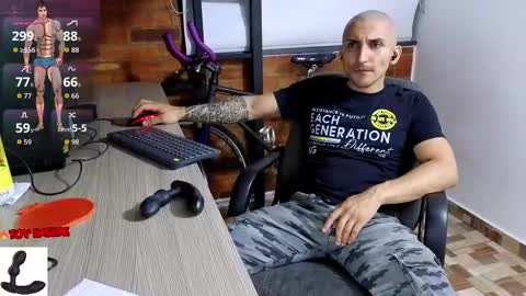 Marck  Independent model  online show from 11/16/25, 04:18